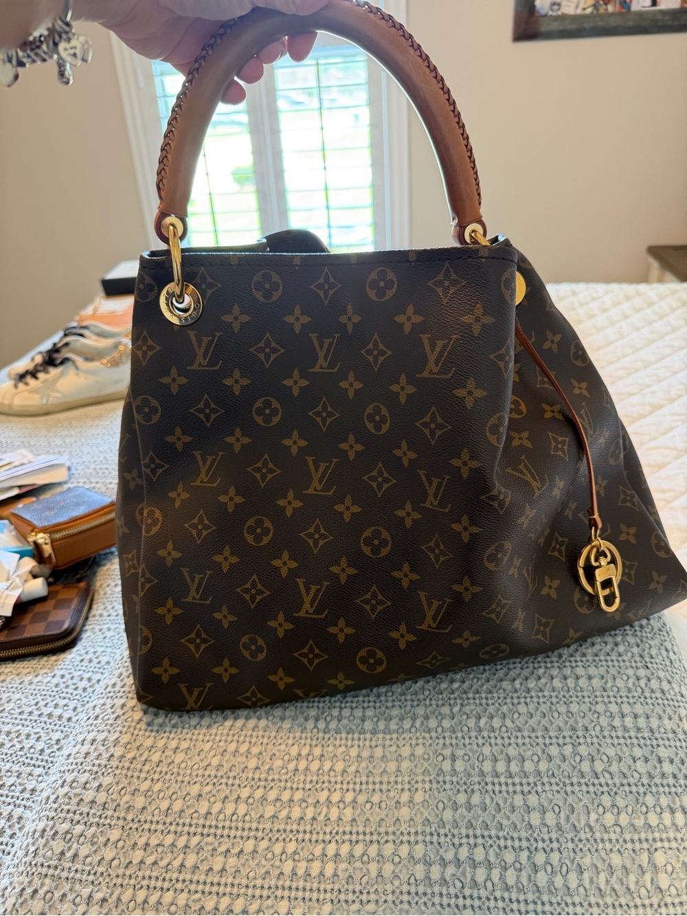 Louis Vuitton Artsy Monogram Canvas Brown and Tan Shoulder Bag